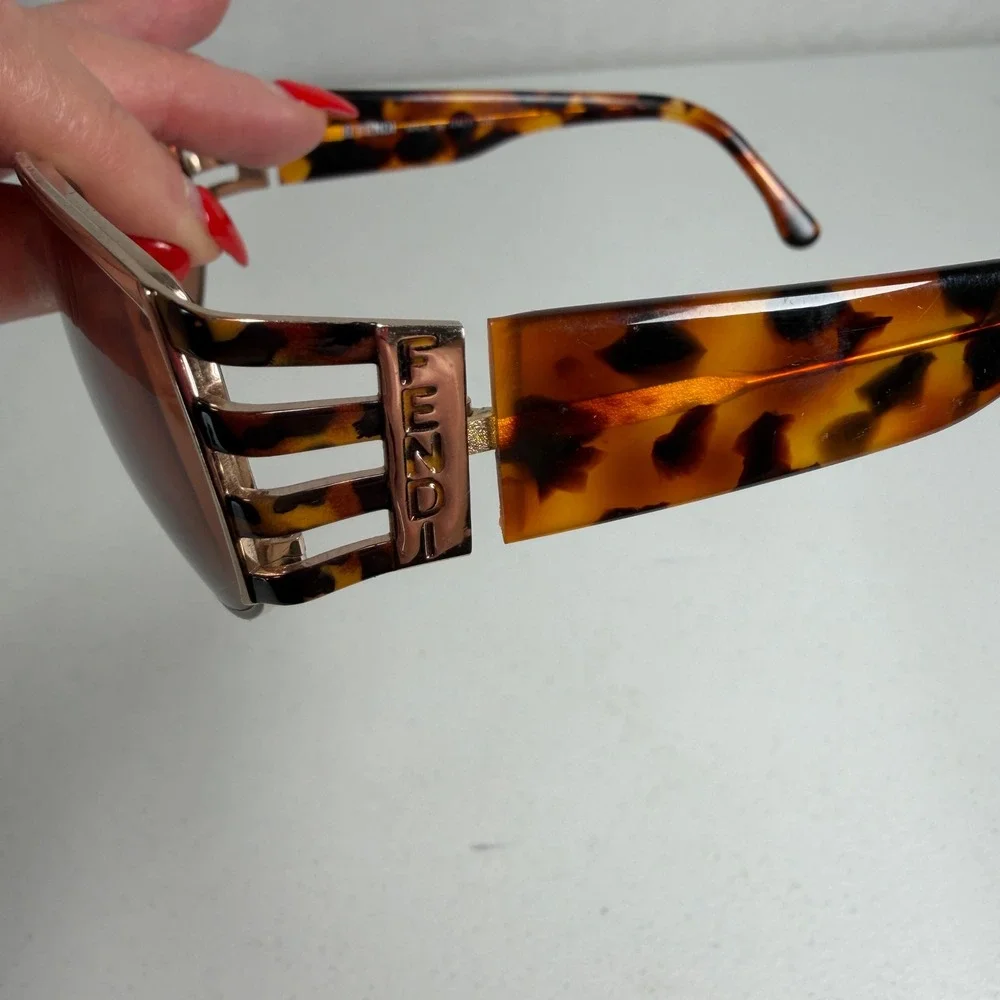 VTG Y2K Fendi Sunglasses FS 118 Tortoise Gold Shield Wrap Made in Italy Vintage
